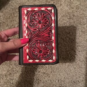 Hand tooled genuine, leather wallet ❤️🐮